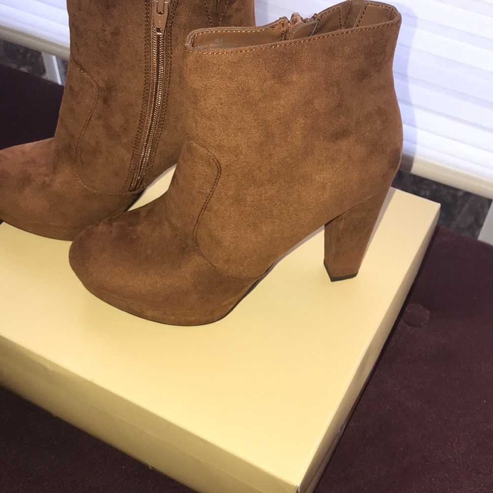 Ankle boots Tan